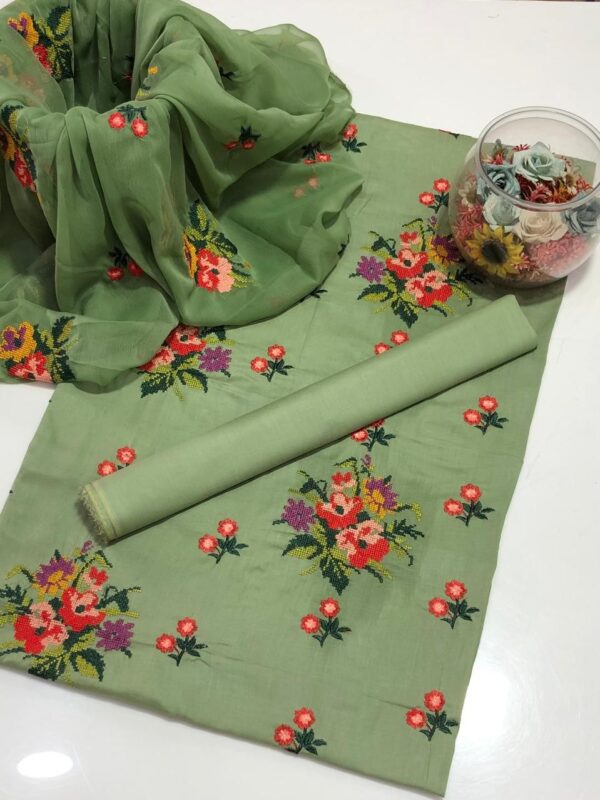 GTM Lawn Embroidered 3-Piece Dress Set with Chiffon Dupatta - Image 3