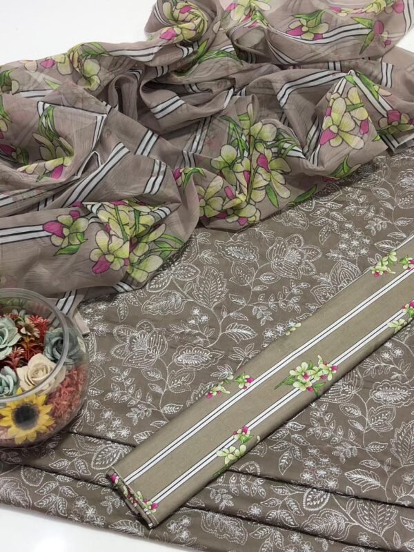 Bin Saeed Lawn 3-Piece Suit – Embroidered Jaal Shirt with Printed Chiffon Dupatta - Image 3