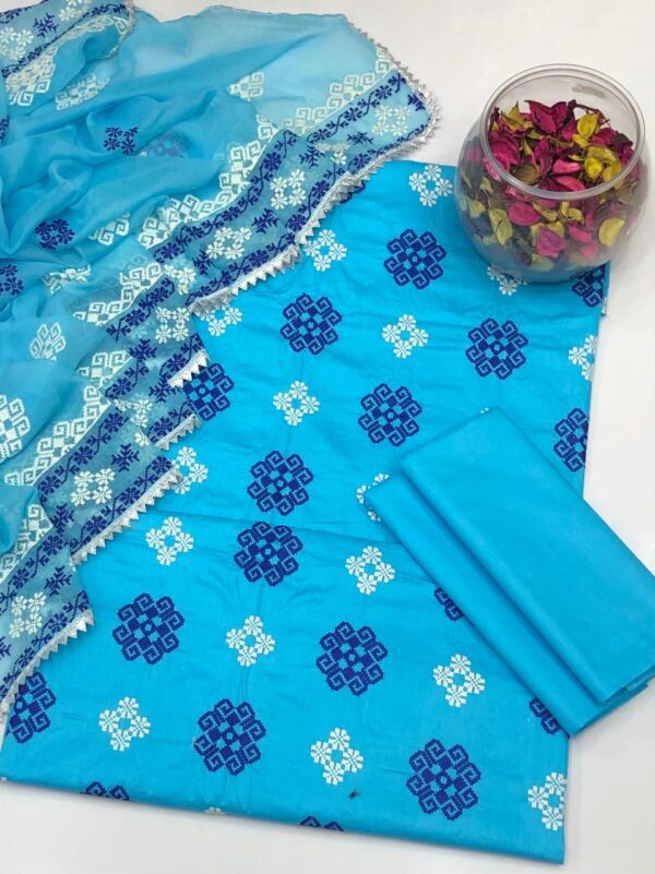 GTM Lawn Embroidered 3-Pc Dress – Booti Jaal Shirt & Chiffon Dupatta - Image 7
